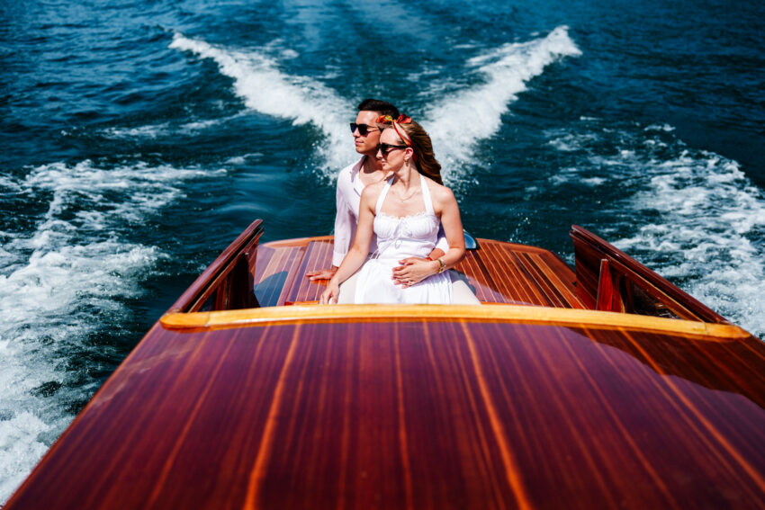 Lake Como couple photoshoot in the lake.