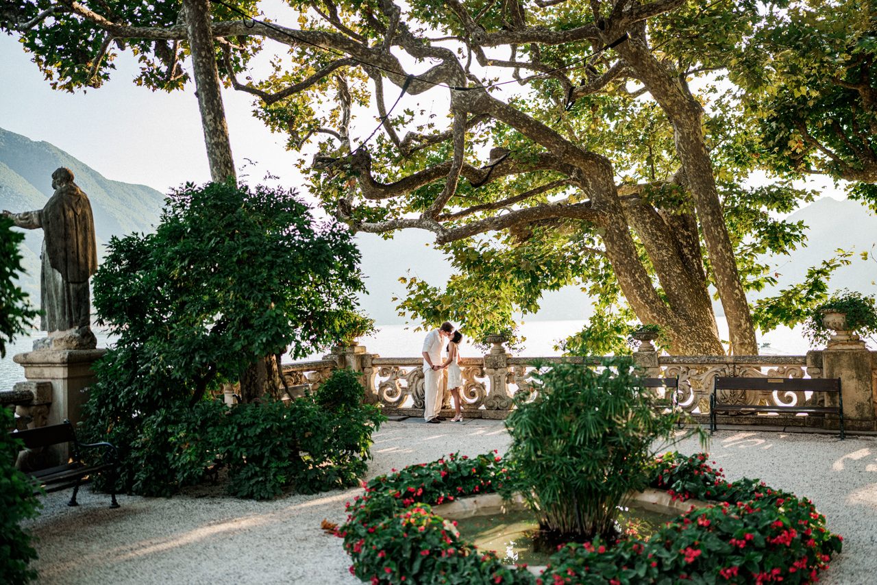 Sunset proposal at Villa del Balbianello in Italy.